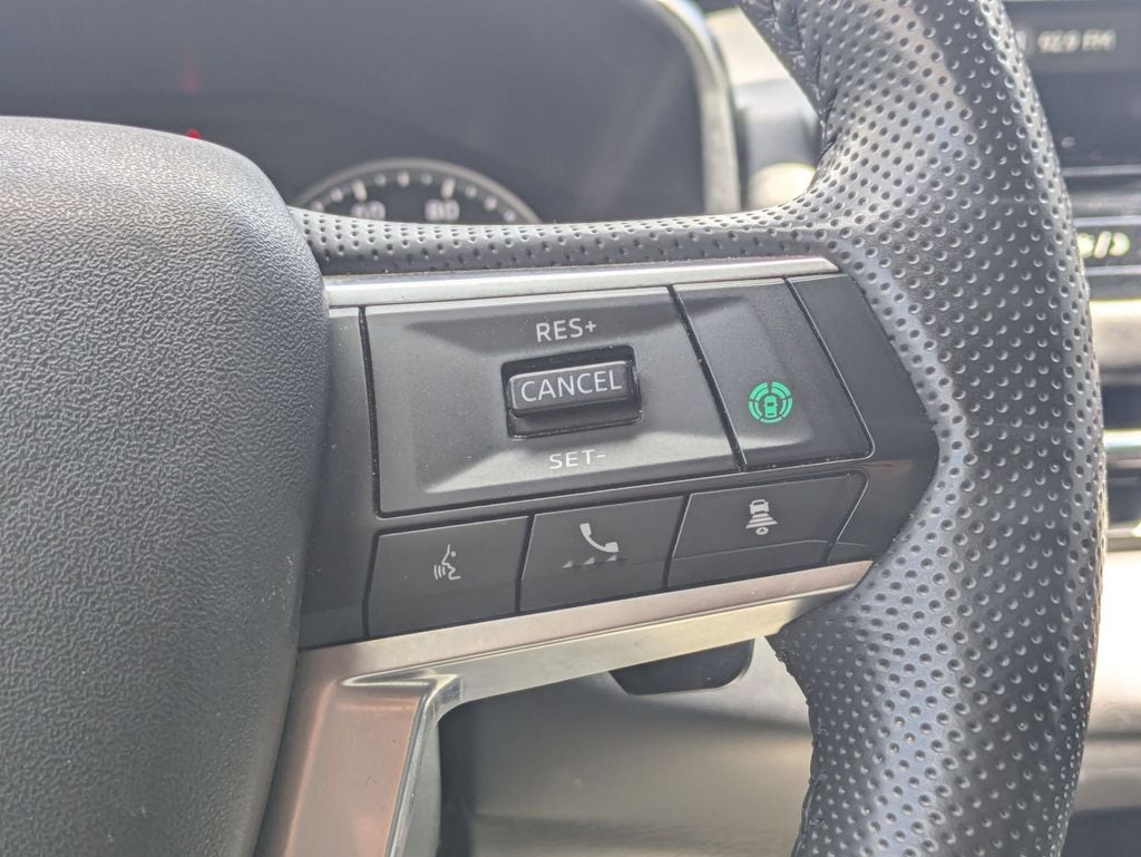 Thumbnail: 2025 Mitsubishi Outlander - 24