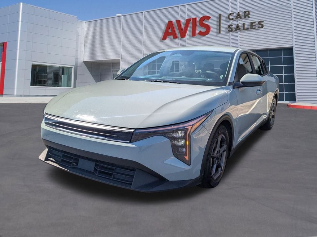 2025 Kia K4 LXS