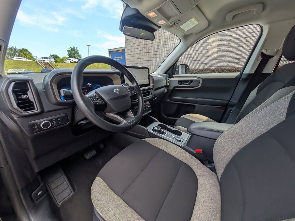 Thumbnail: 2025 Ford Bronco Sport - 15
