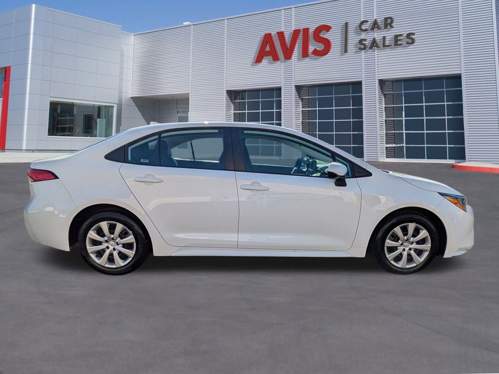 Thumbnail: 2025 Toyota Corolla - 5