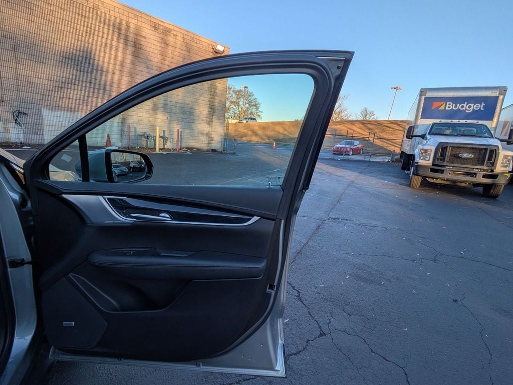 Thumbnail: 2024 Cadillac XT5 - 30