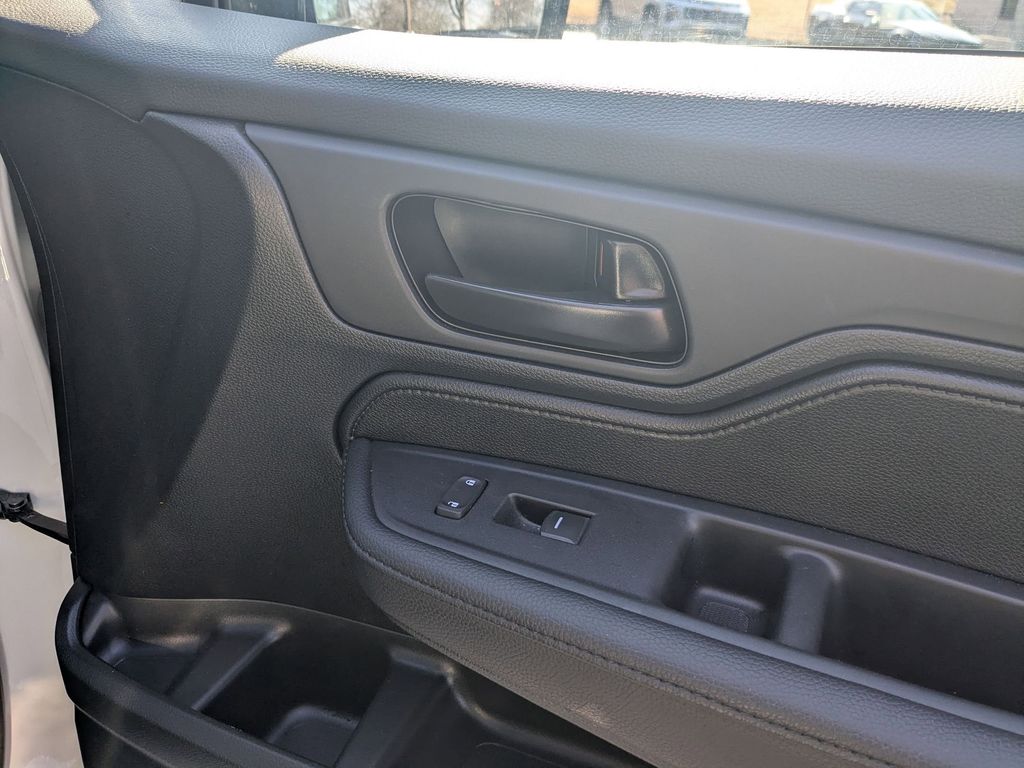 Thumbnail: 2025 Honda Odyssey - 31