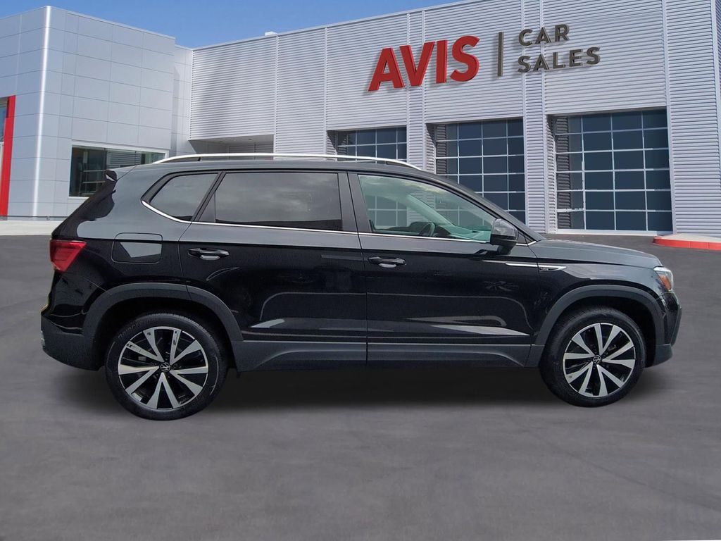 Thumbnail: 2024 Volkswagen Taos - 5