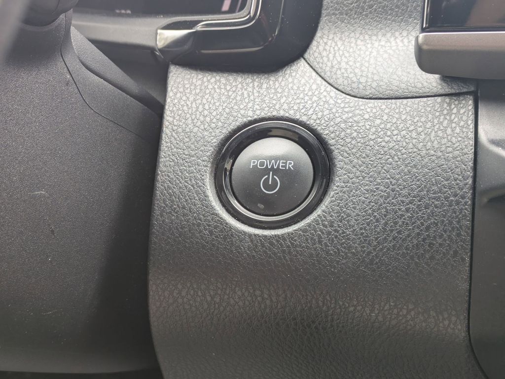 Thumbnail: 2025 Toyota Camry - 17