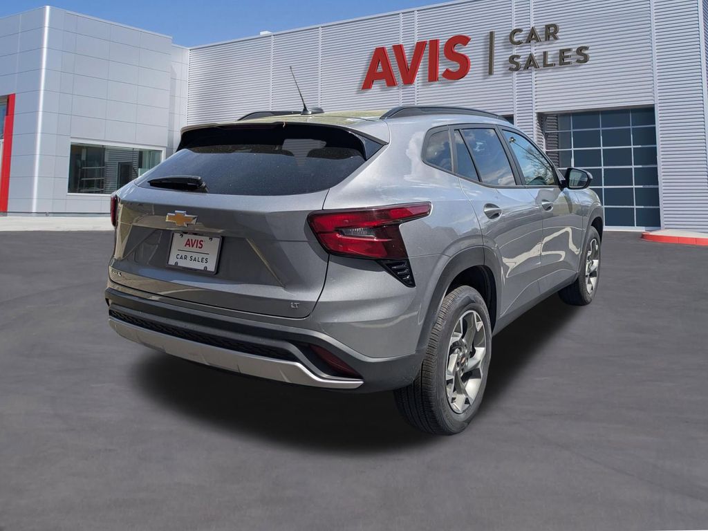 Thumbnail: 2025 Chevrolet Trax - 6