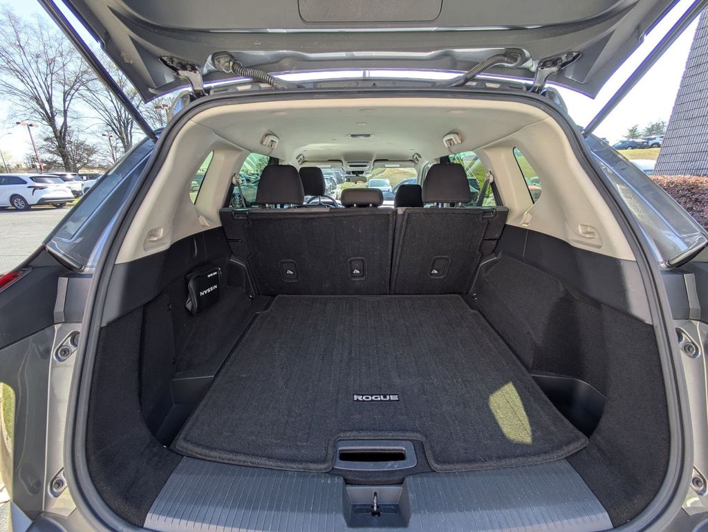 Thumbnail: 2023 Nissan Rogue - 26