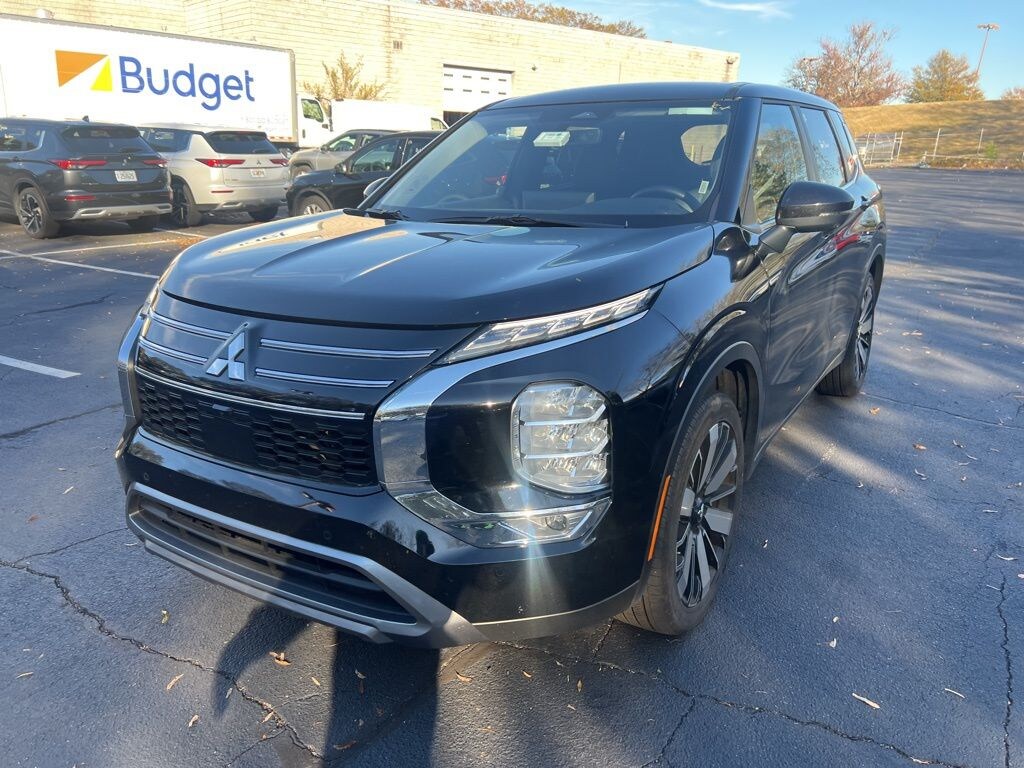 Certified 2025 Mitsubishi Outlander SE SUV