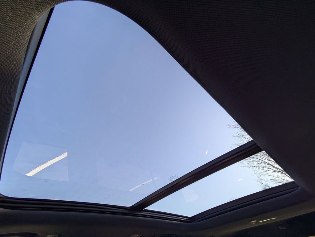 Thumbnail: 2024 Jeep Grand Cherokee L - 24