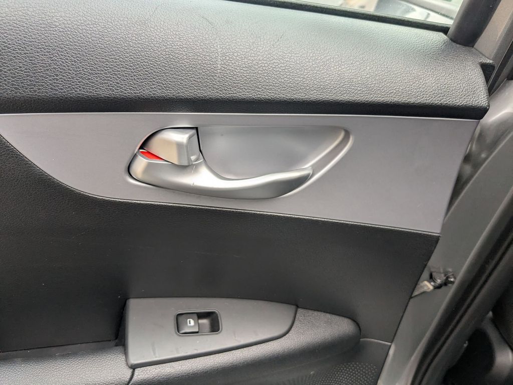 Thumbnail: 2024 Kia Forte - 26