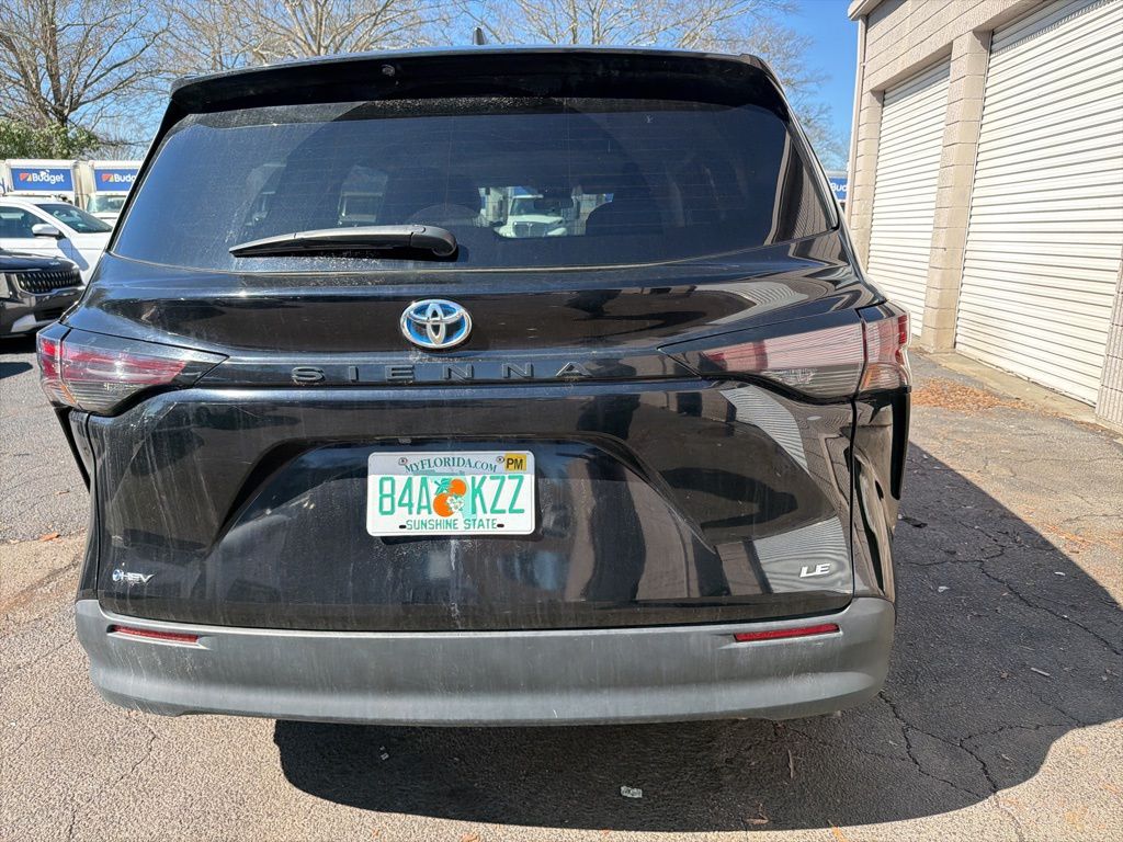 Thumbnail: 2025 Toyota Sienna - 6