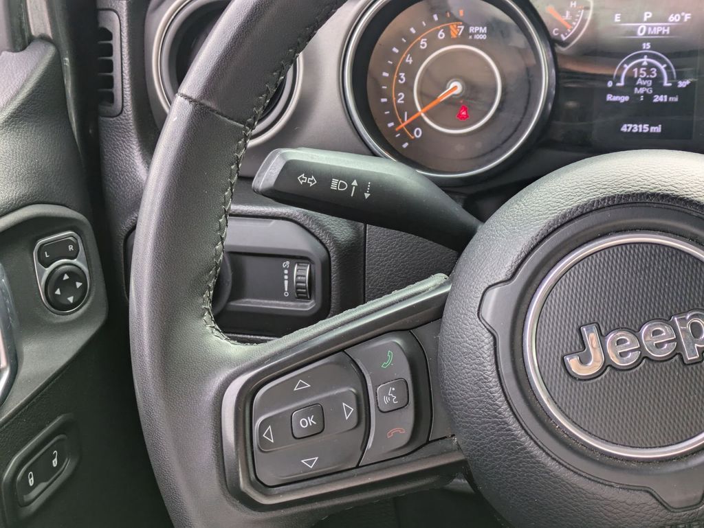 Thumbnail: 2023 Jeep Gladiator - 16