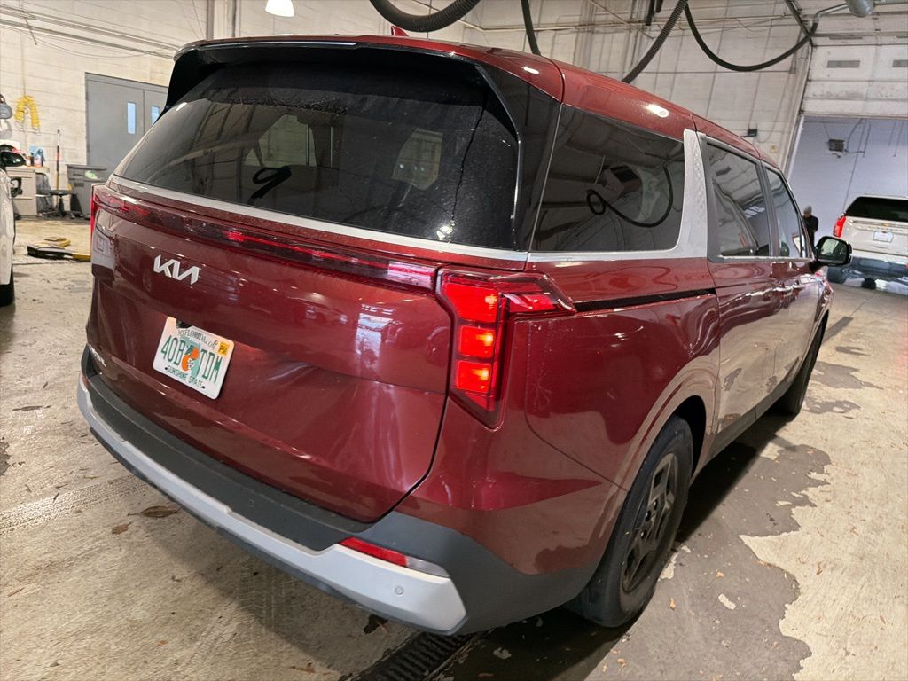 Thumbnail: 2025 Kia Carnival - 5