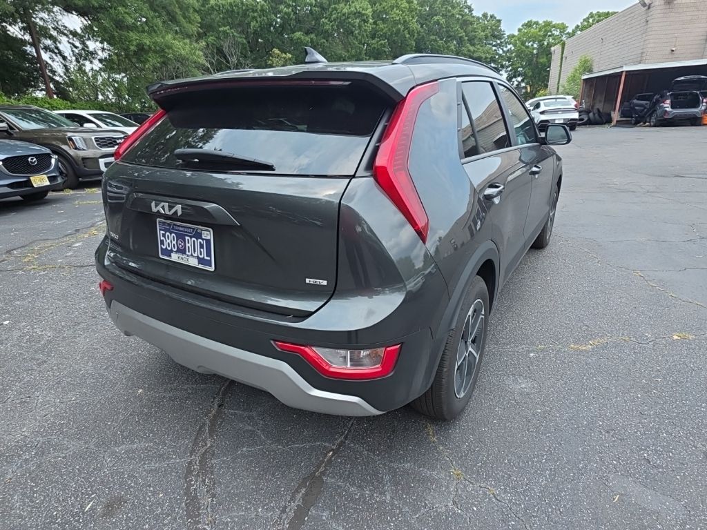 Thumbnail: 2025 Kia Niro - 9
