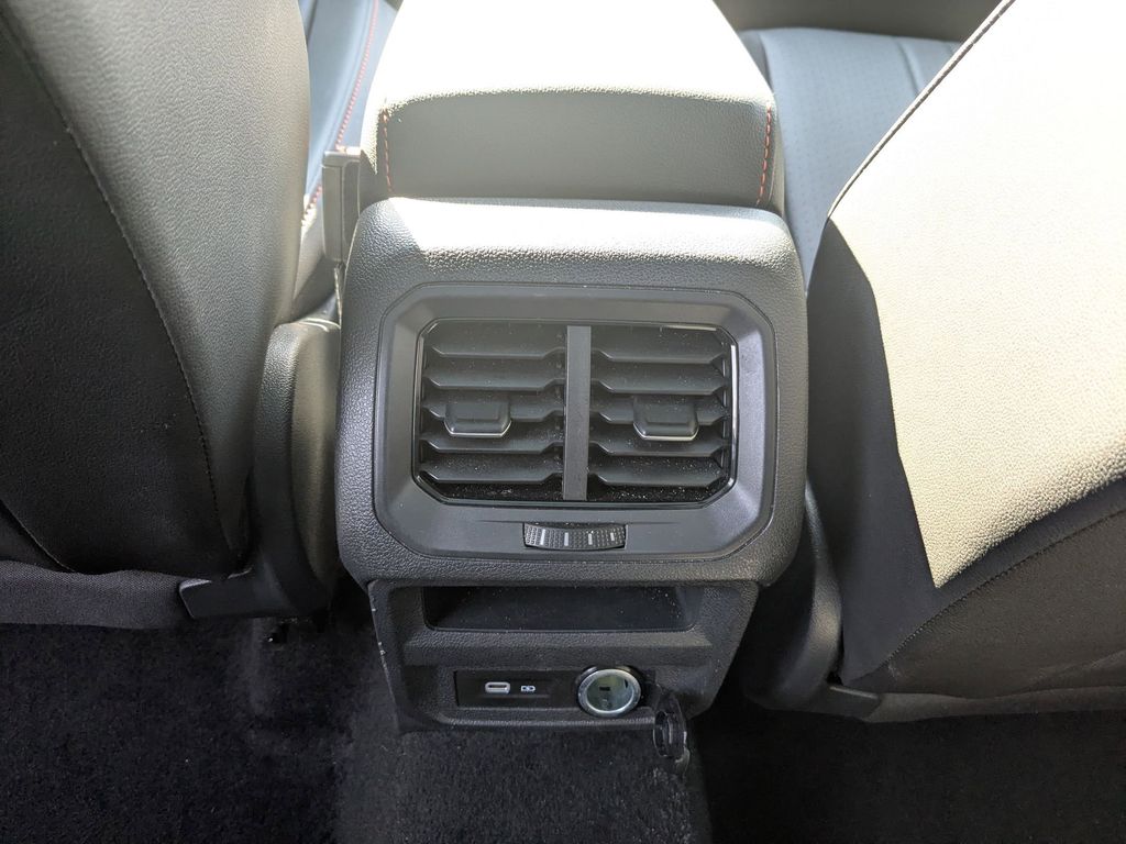 Thumbnail: 2024 Volkswagen Tiguan - 25