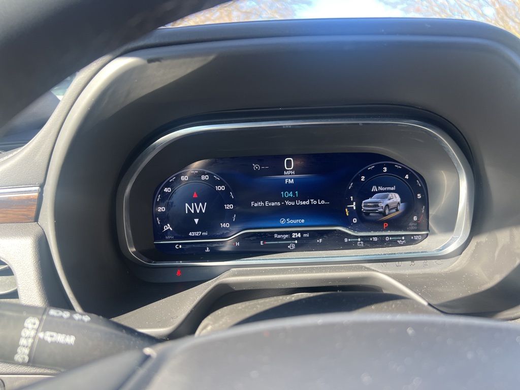 Thumbnail: 2024 Chevrolet Tahoe - 3