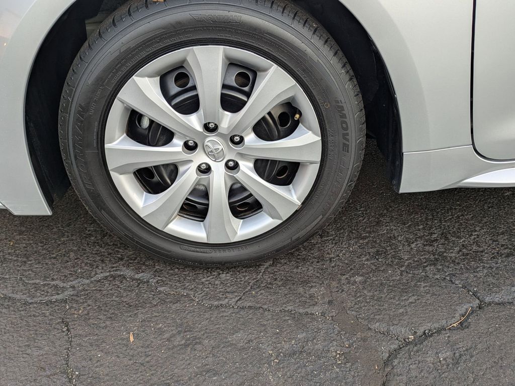 Thumbnail: 2025 Toyota Corolla - 31