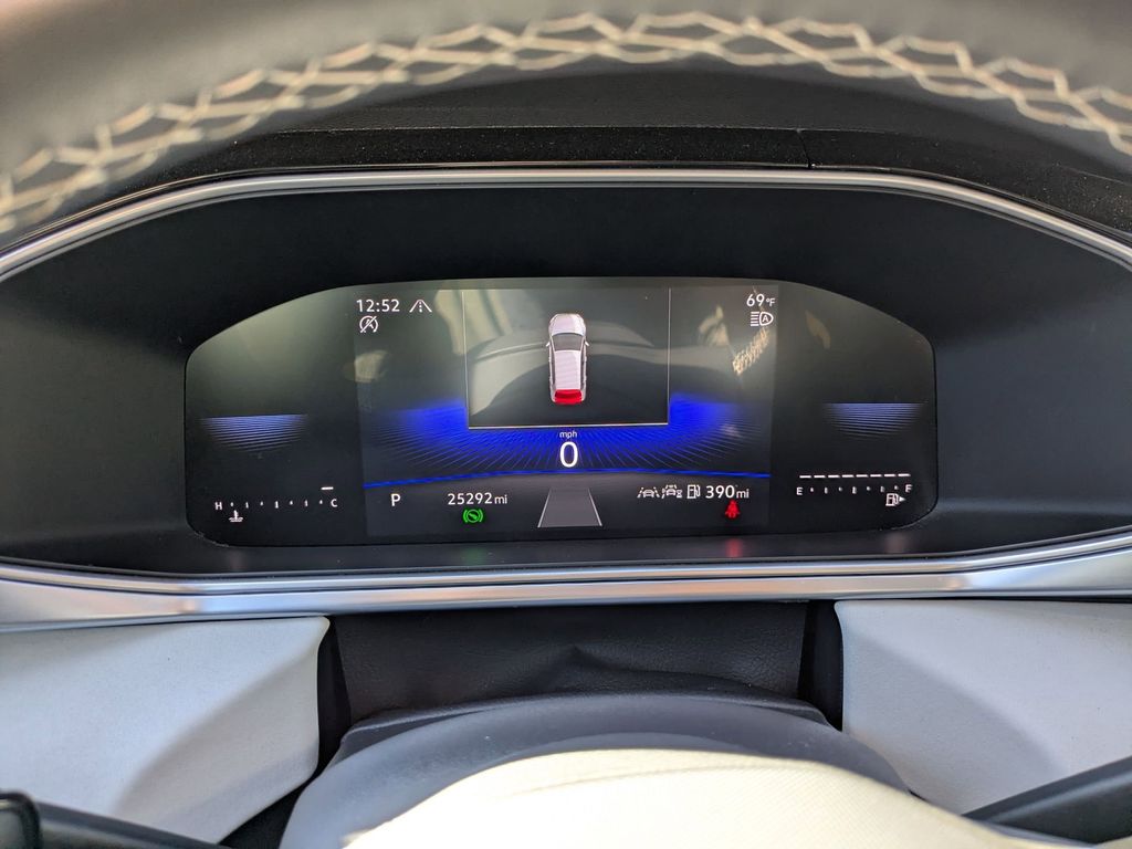 Thumbnail: 2025 Volkswagen Taos - 15