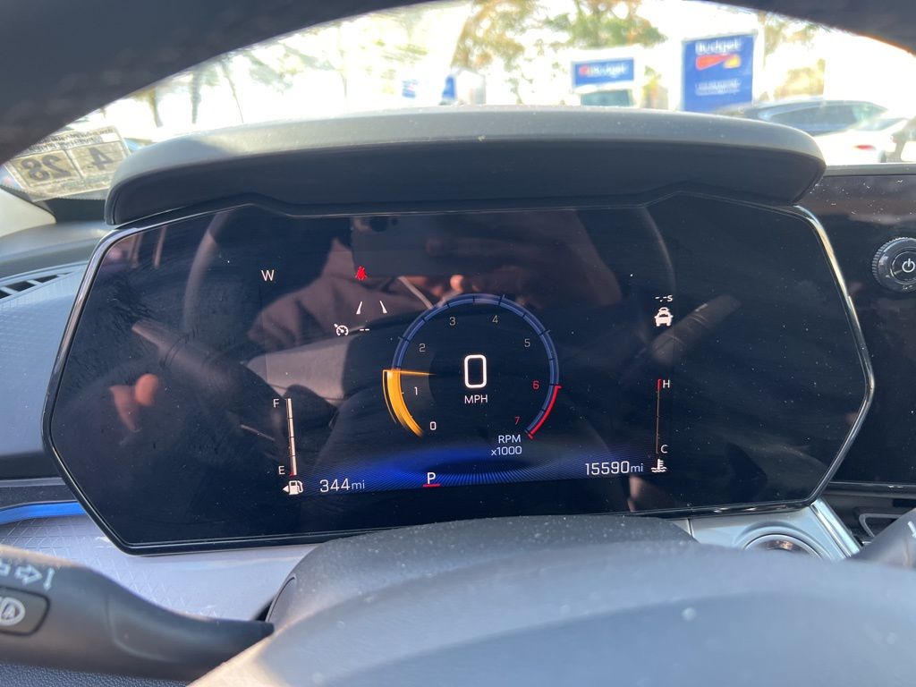 Thumbnail: 2025 Chevrolet Trax - 2