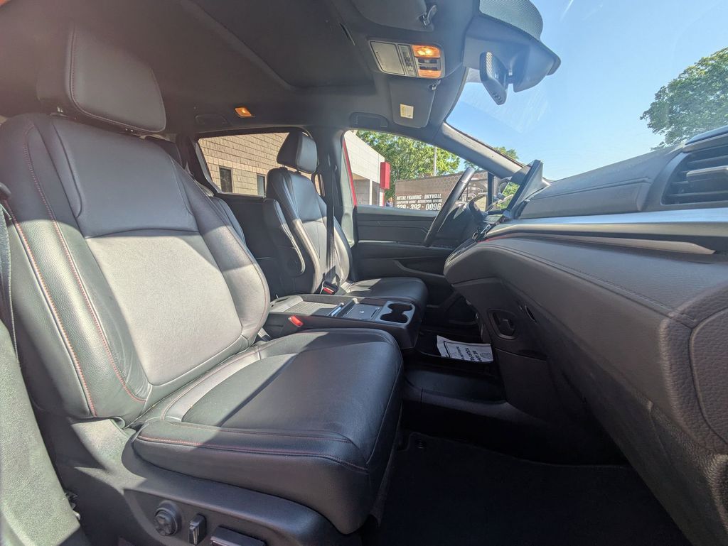 Thumbnail: 2025 Honda Odyssey - 29