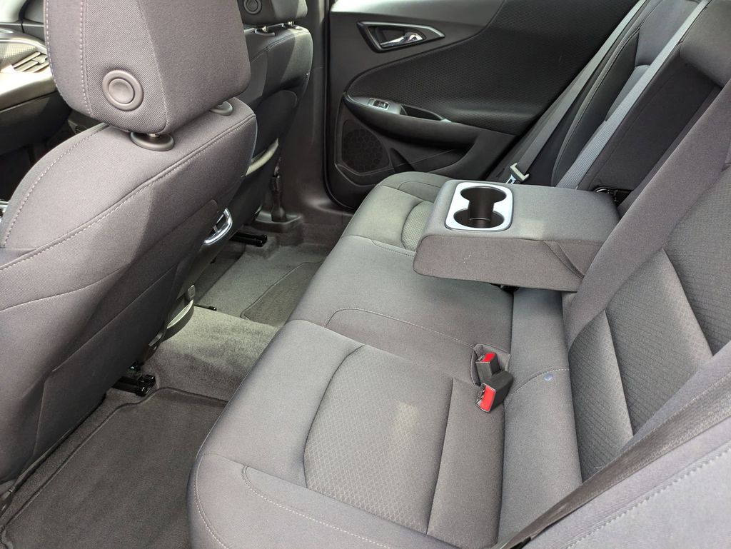 Thumbnail: 2024 Chevrolet Malibu - 27