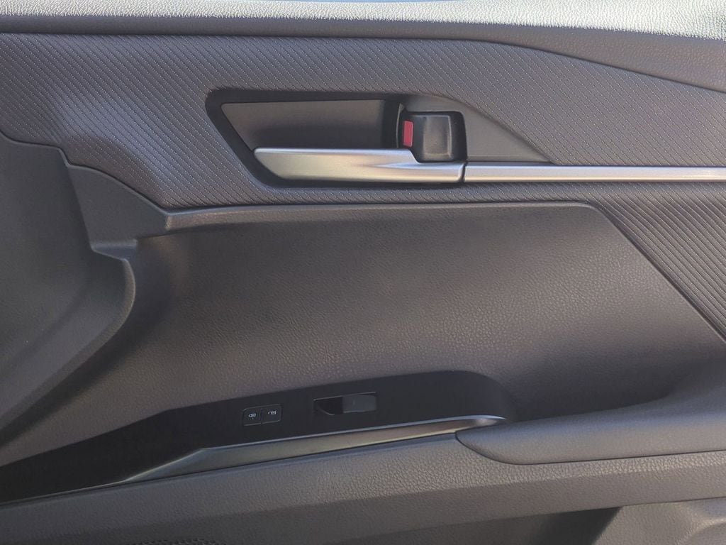 Thumbnail: 2025 Toyota Camry - 34