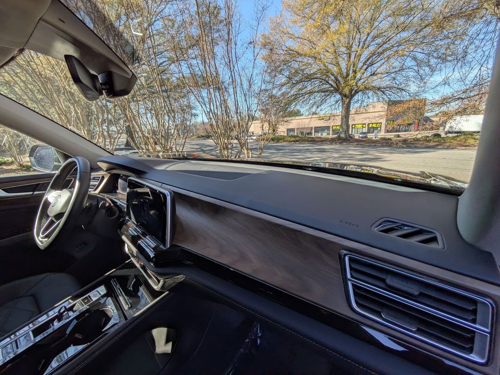 Thumbnail: 2025 Volkswagen Atlas - 32