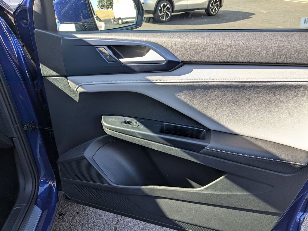 Thumbnail: 2024 Volkswagen Taos - 29