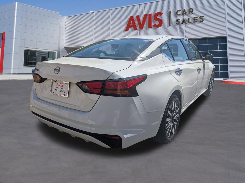 Thumbnail: 2025 Nissan Altima - 6