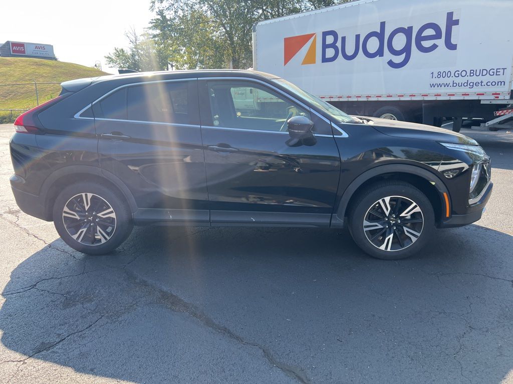 Thumbnail: 2024 Mitsubishi Eclipse Cross - 8