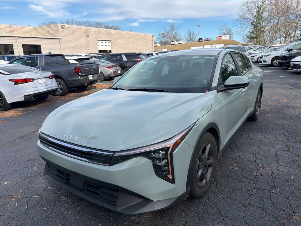 2025 Kia K4 LXS