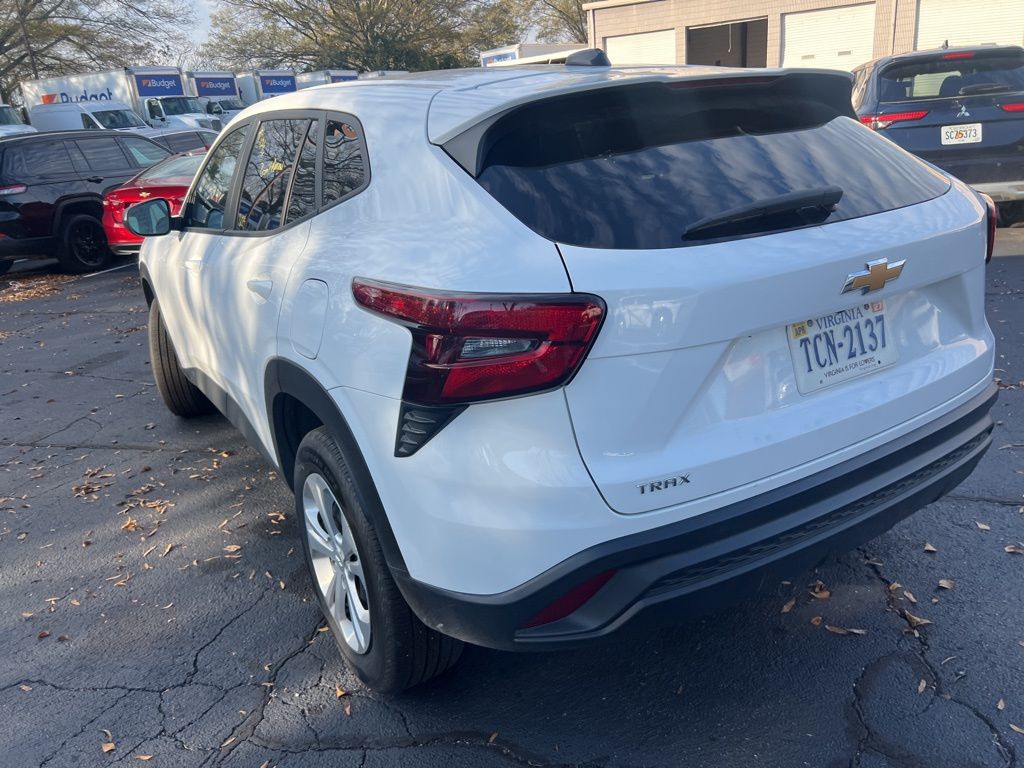 Thumbnail: 2025 Chevrolet Trax - 14