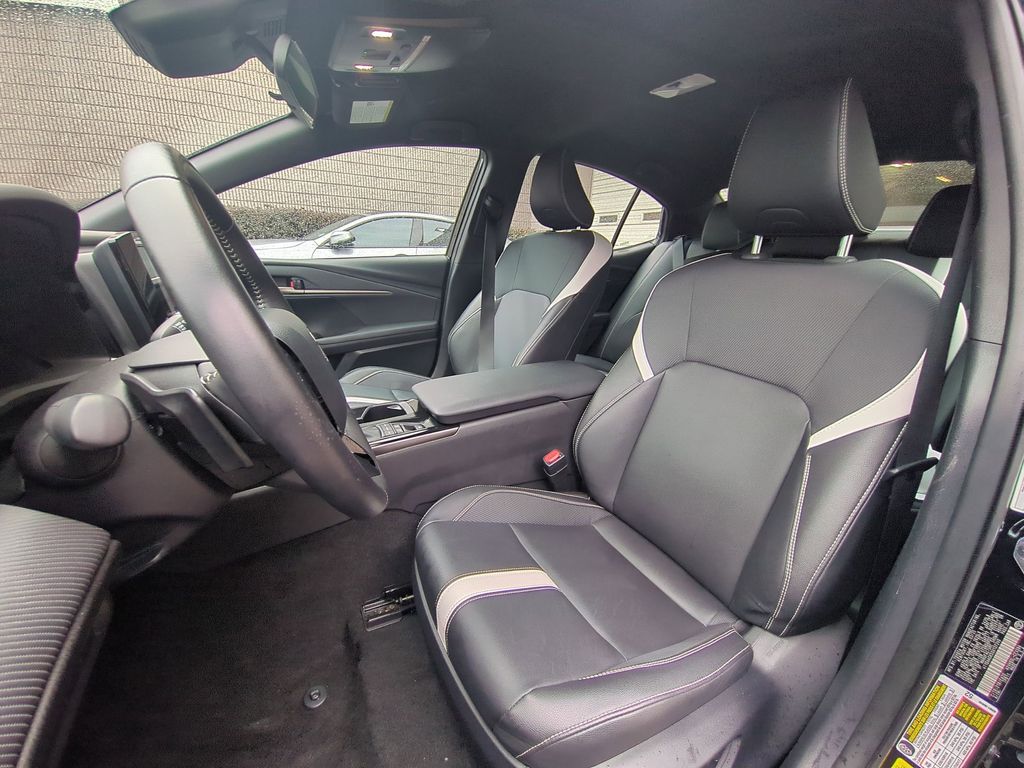 Thumbnail: 2025 Toyota Camry - 25