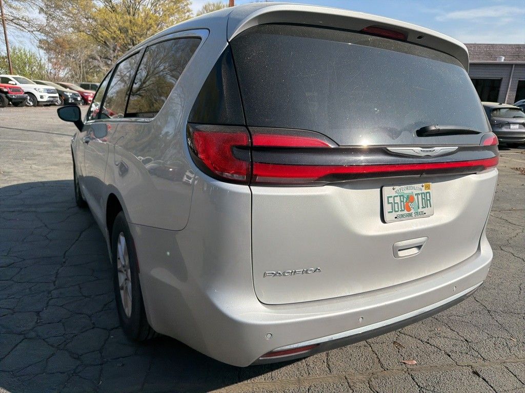Thumbnail: 2024 Chrysler Pacifica - 7