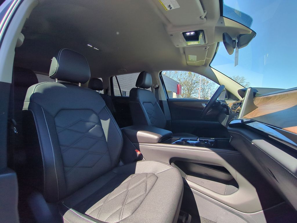 Thumbnail: 2025 Volkswagen Atlas - 31