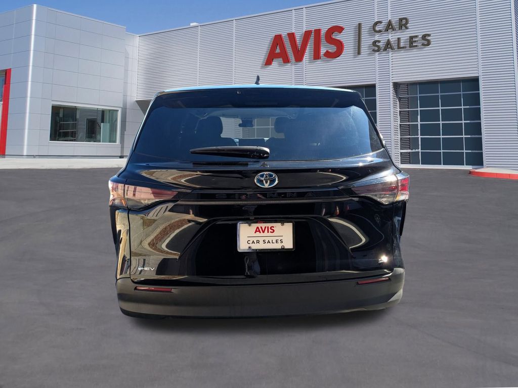 Thumbnail: 2025 Toyota Sienna - 7