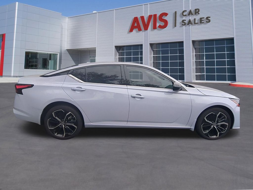 Thumbnail: 2025 Nissan Altima - 5