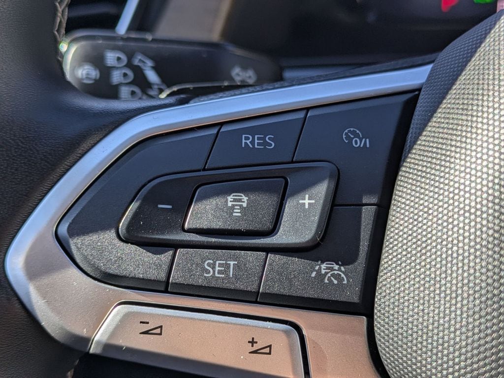 Thumbnail: 2025 Volkswagen Atlas - 17