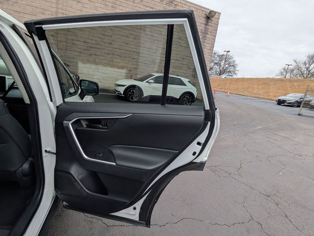 Thumbnail: 2024 Toyota RAV4 - 26