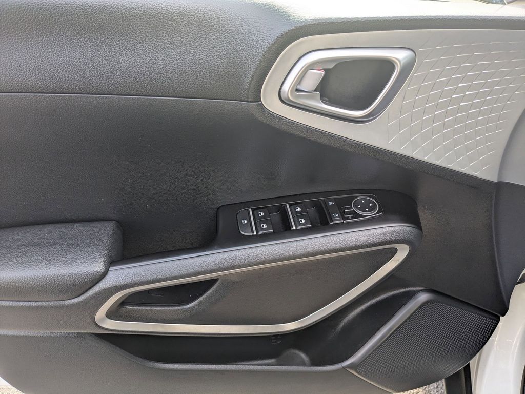 Thumbnail: 2024 Kia Soul - 22