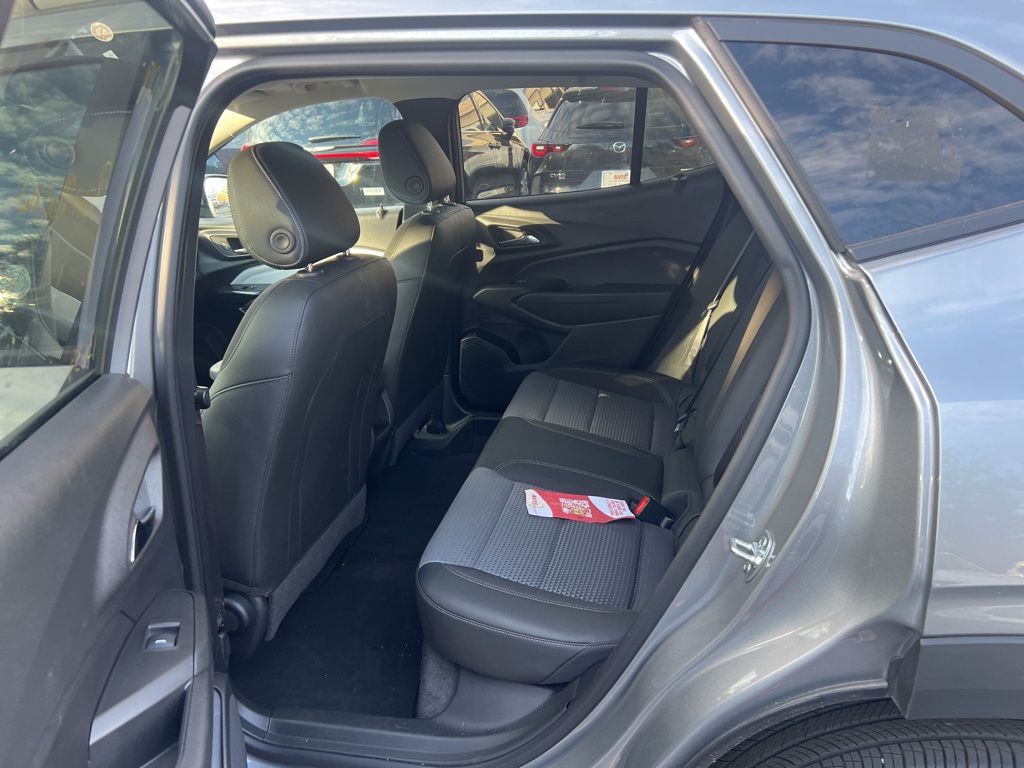 Thumbnail: 2025 Chevrolet Trax - 7