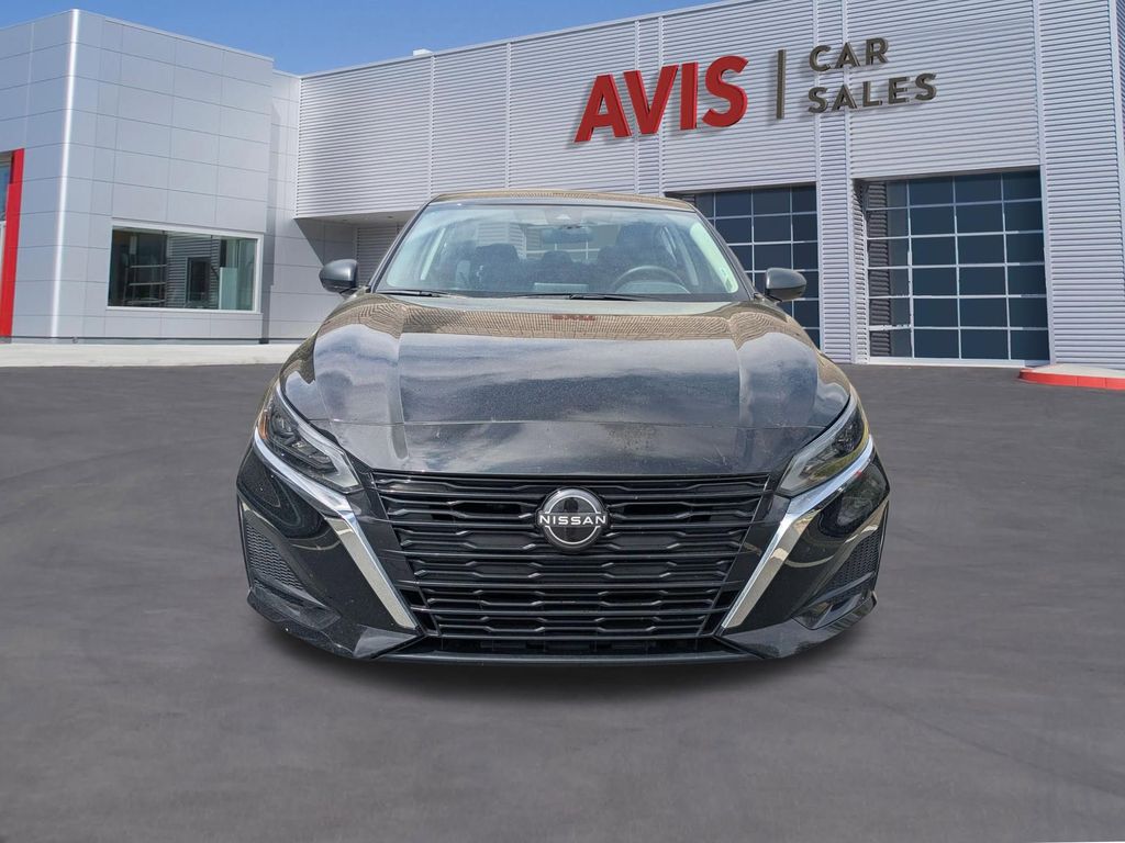 Thumbnail: 2025 Nissan Altima - 2