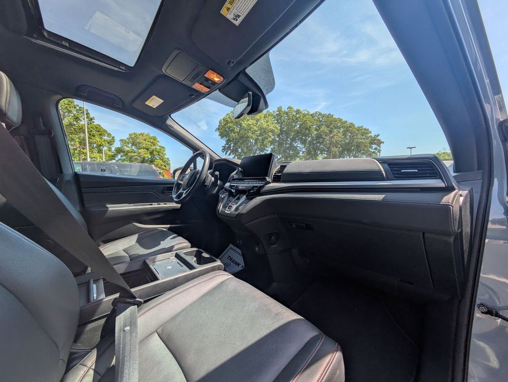 Thumbnail: 2025 Honda Odyssey - 29