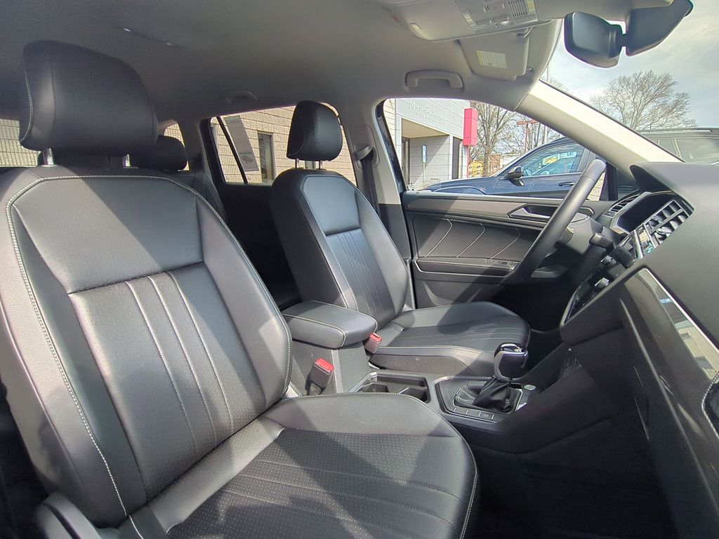 Thumbnail: 2024 Volkswagen Tiguan - 31