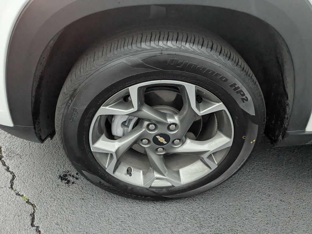 Thumbnail: 2025 Chevrolet Trax - 35