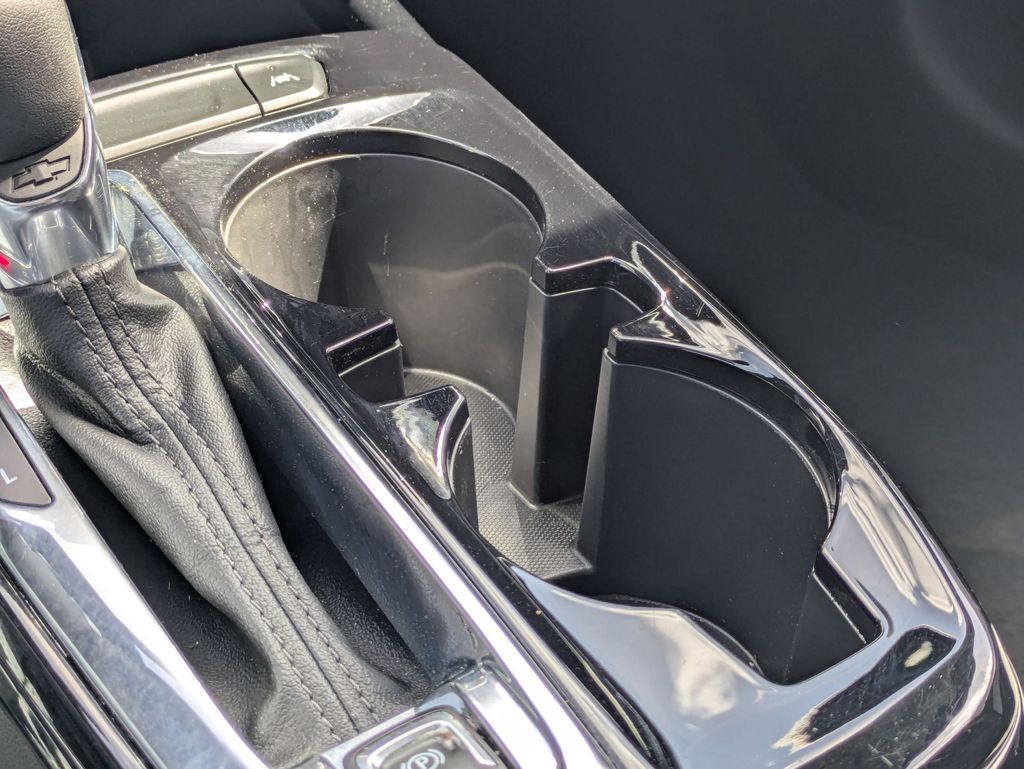 Thumbnail: 2025 Chevrolet Trax - 18