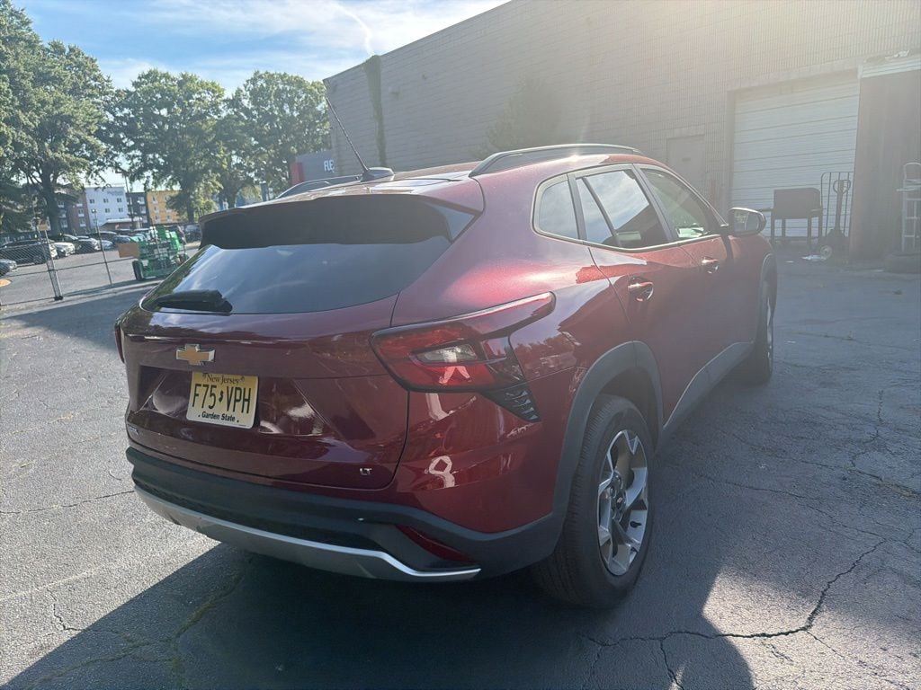 Thumbnail: 2025 Chevrolet Trax - 7