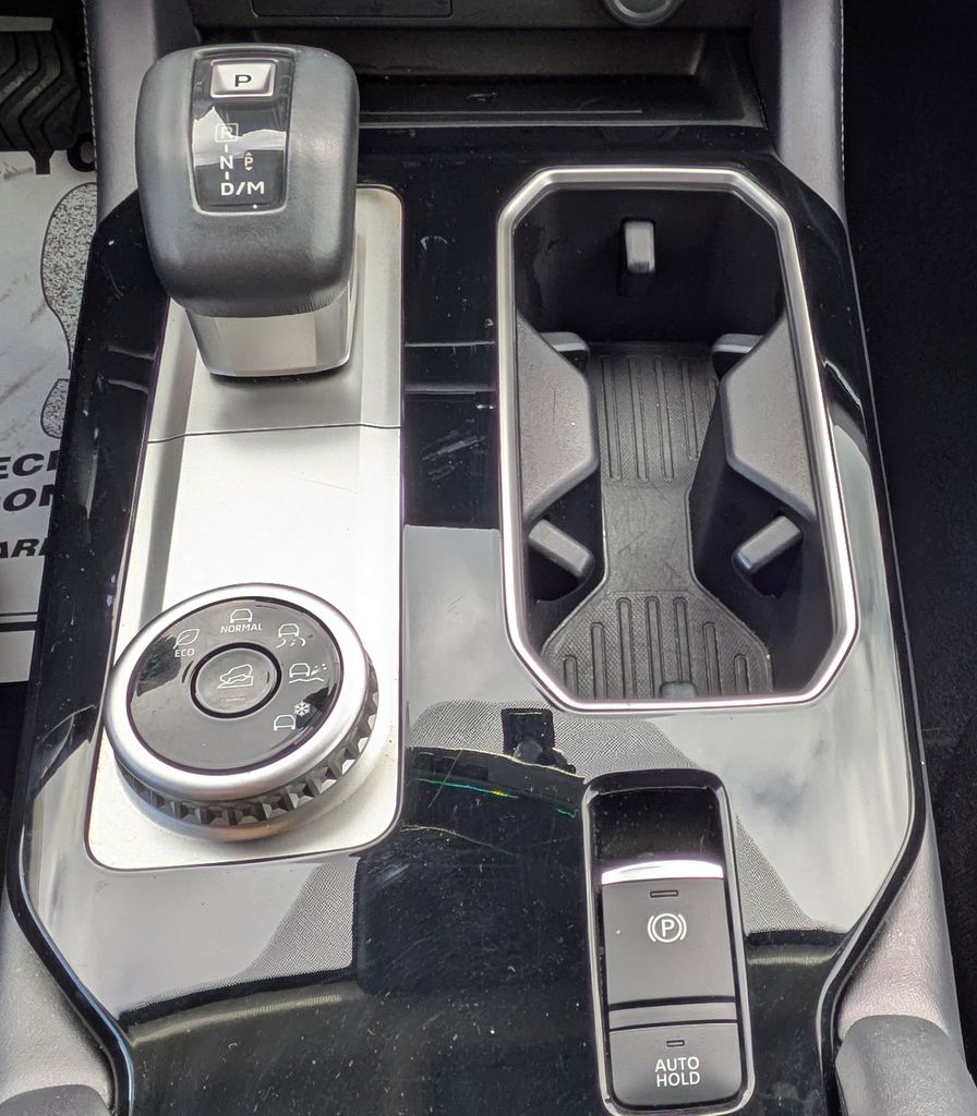 Thumbnail: 2025 Mitsubishi Outlander - 19