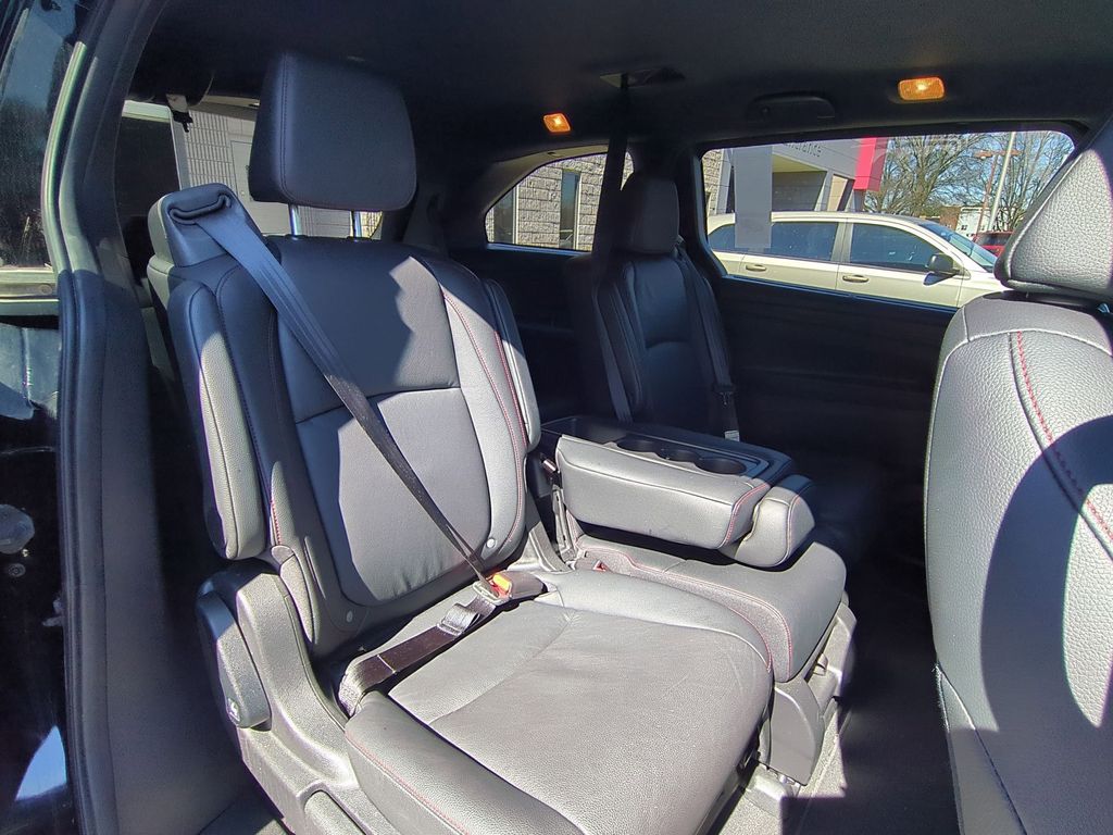 Thumbnail: 2025 Honda Odyssey - 30