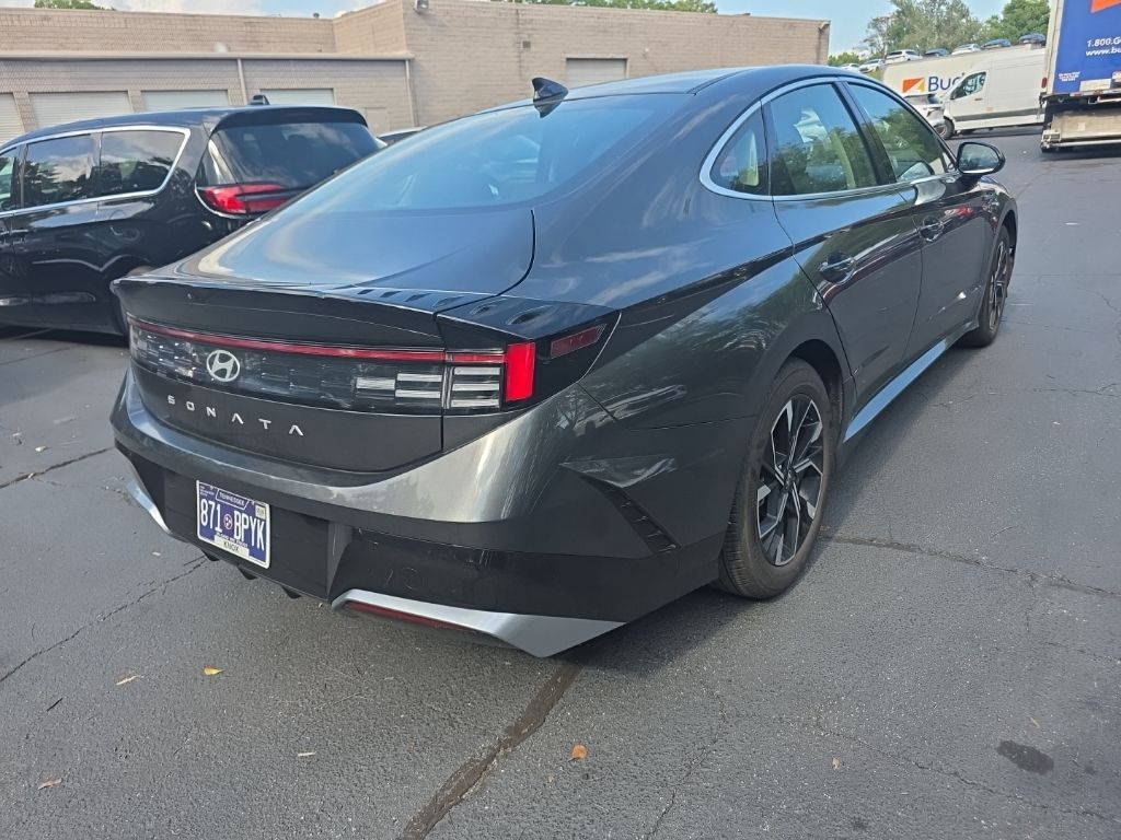 Thumbnail: 2025 Hyundai Sonata - 9