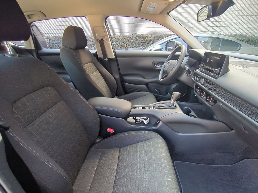 Thumbnail: 2025 Honda HR-V - 30